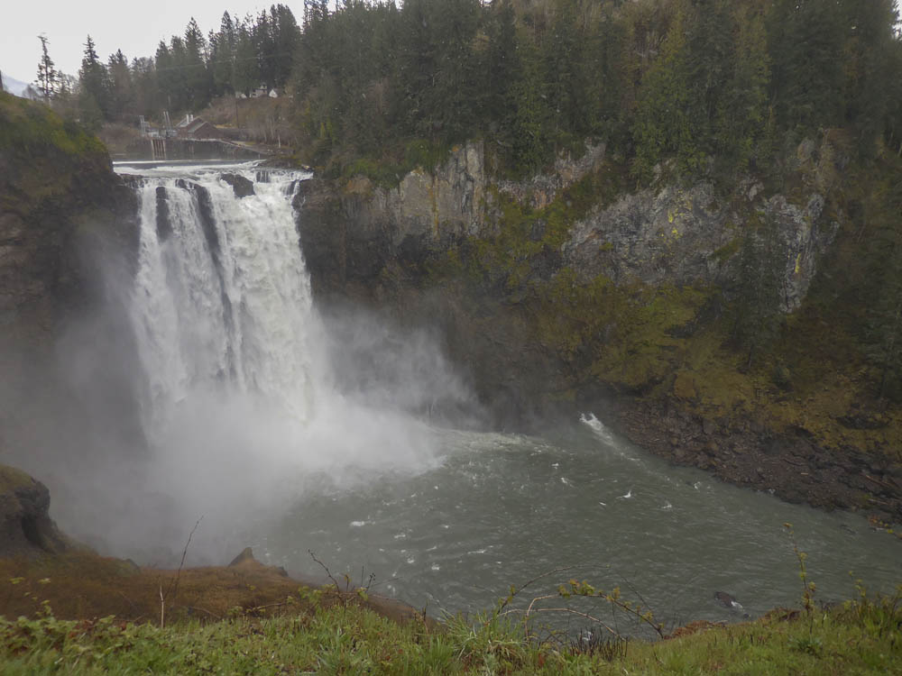 snoqualmie falls