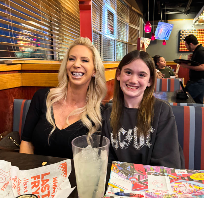 sandy and amanda at red robin sandys bday